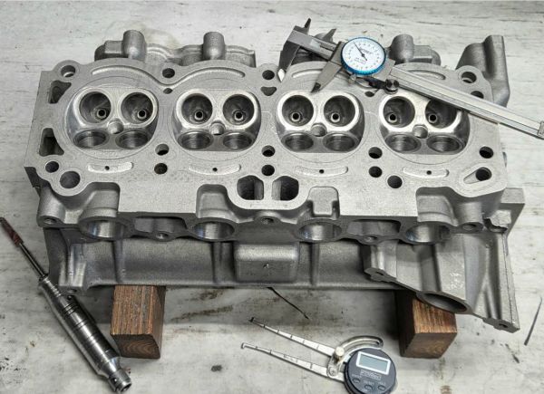 4_down_before_valve_job~0.jpg