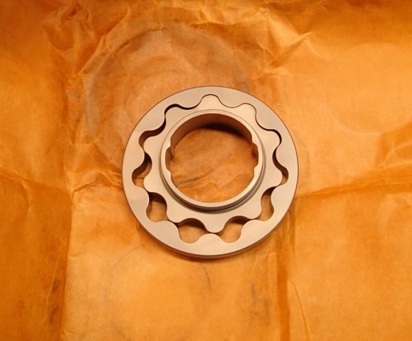 WPCed_Toda_oil_pump_gears.jpg