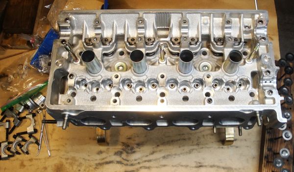 assembling_head_exhaust_side_first.jpg