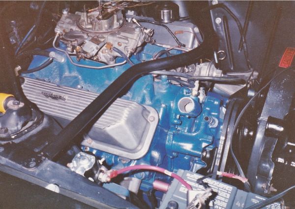 mustang_engine_without_airfiter~0.jpg