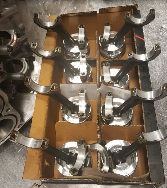pistons2C_rods2C_with_bearings_fitted.jpg