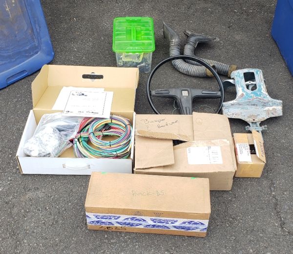 wire_harness2C_steering_wheel2C_bumper_brackets2C_hardware_bin.jpg